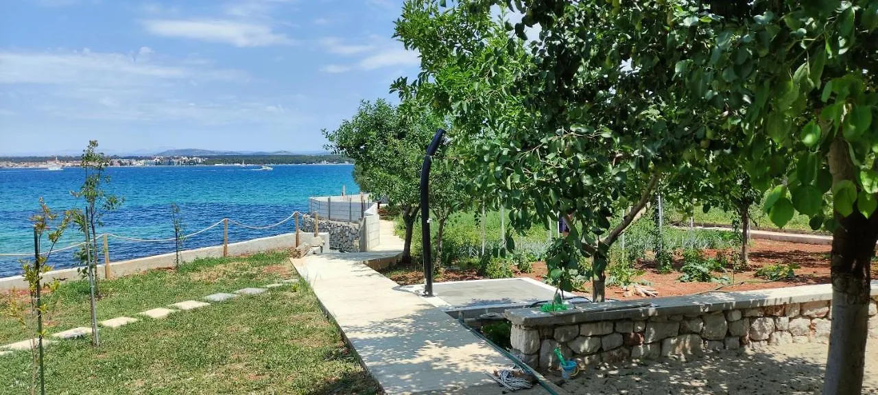 Apartments Lukacic Tkon Croatia