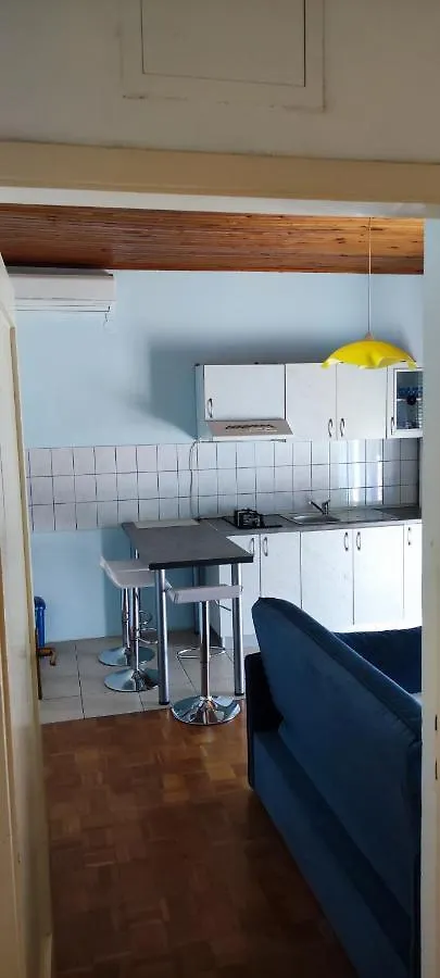 Apartments Lukacic Tkon