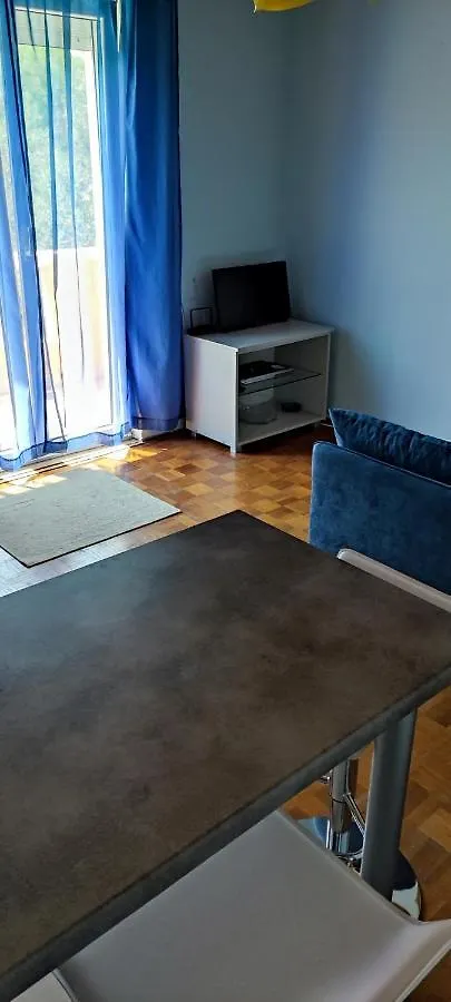 Apartments Lukacic Tkon